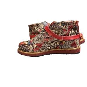 DOGO NWOT Ankle boots